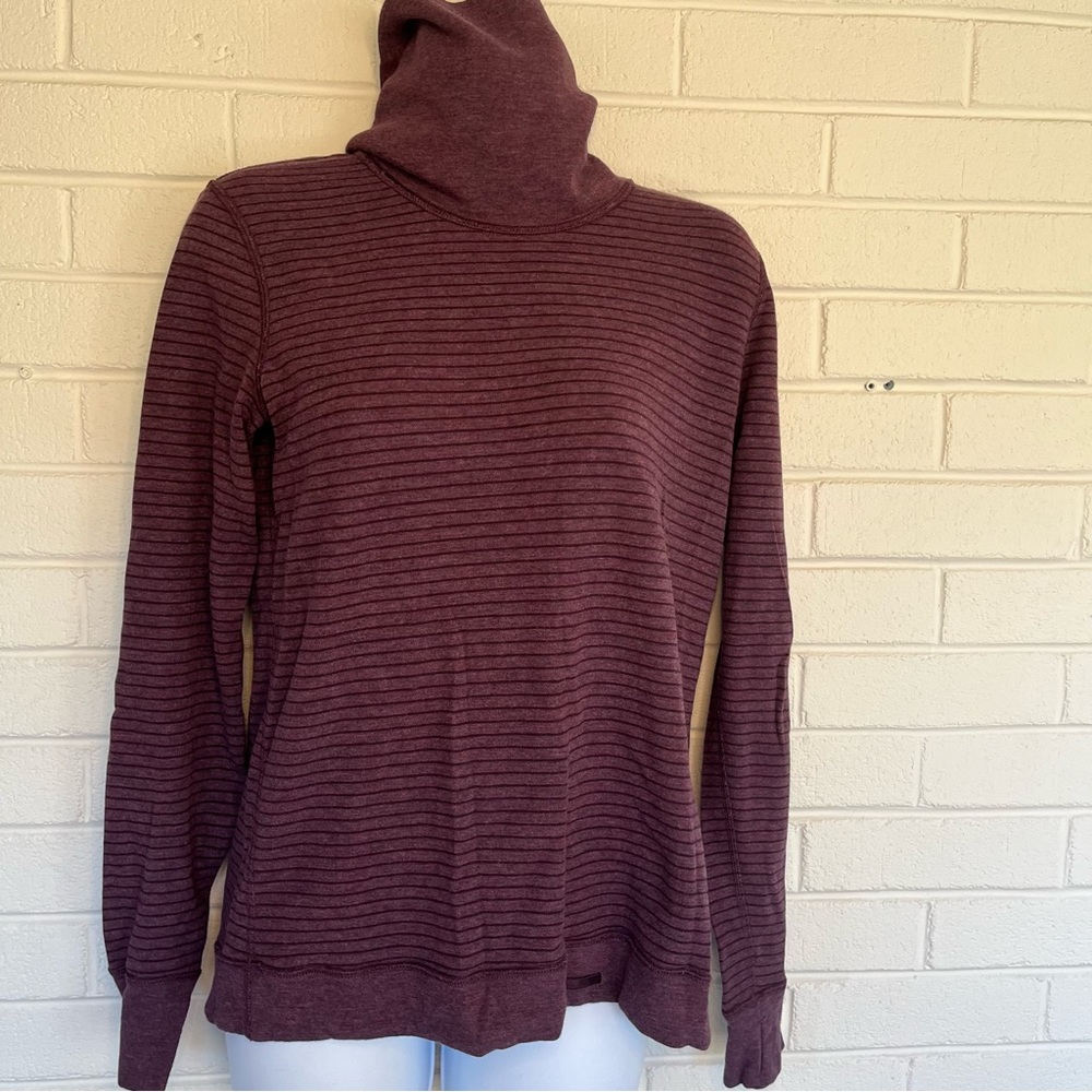 Lululemon double up purple reversible top size medium turtleneck top